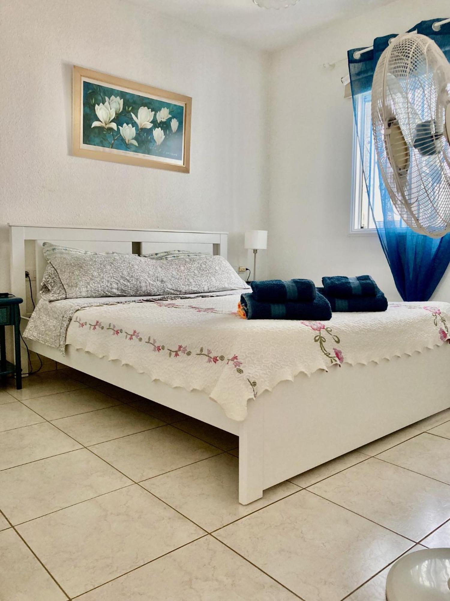 Apartamento En Primera Linea De Playa, Centrico, Tranquilo Плая де лас Америкас Екстериор снимка