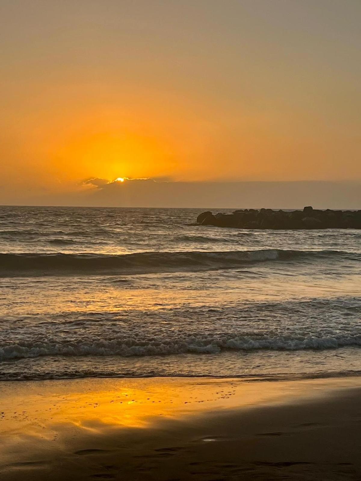 Apartamento En Primera Linea De Playa, Centrico, Tranquilo Плая де лас Америкас Екстериор снимка