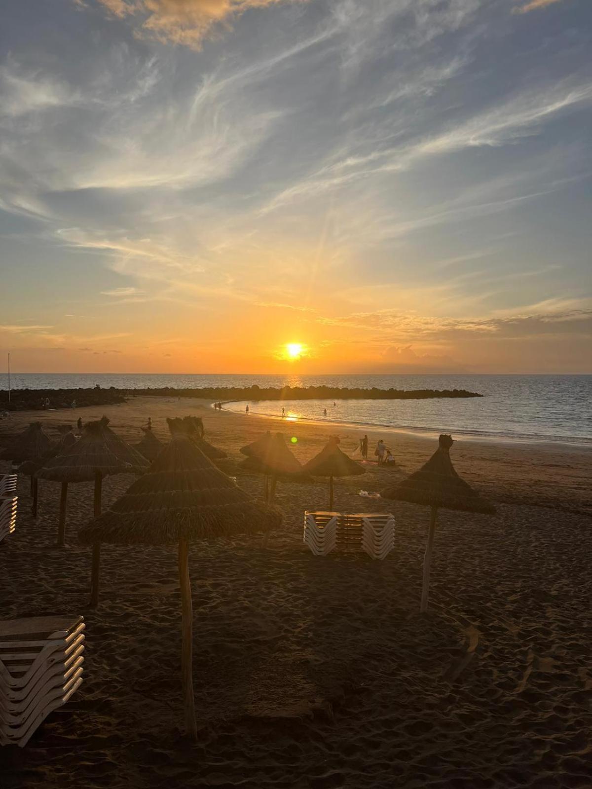 Apartamento En Primera Linea De Playa, Centrico, Tranquilo Плая де лас Америкас Екстериор снимка