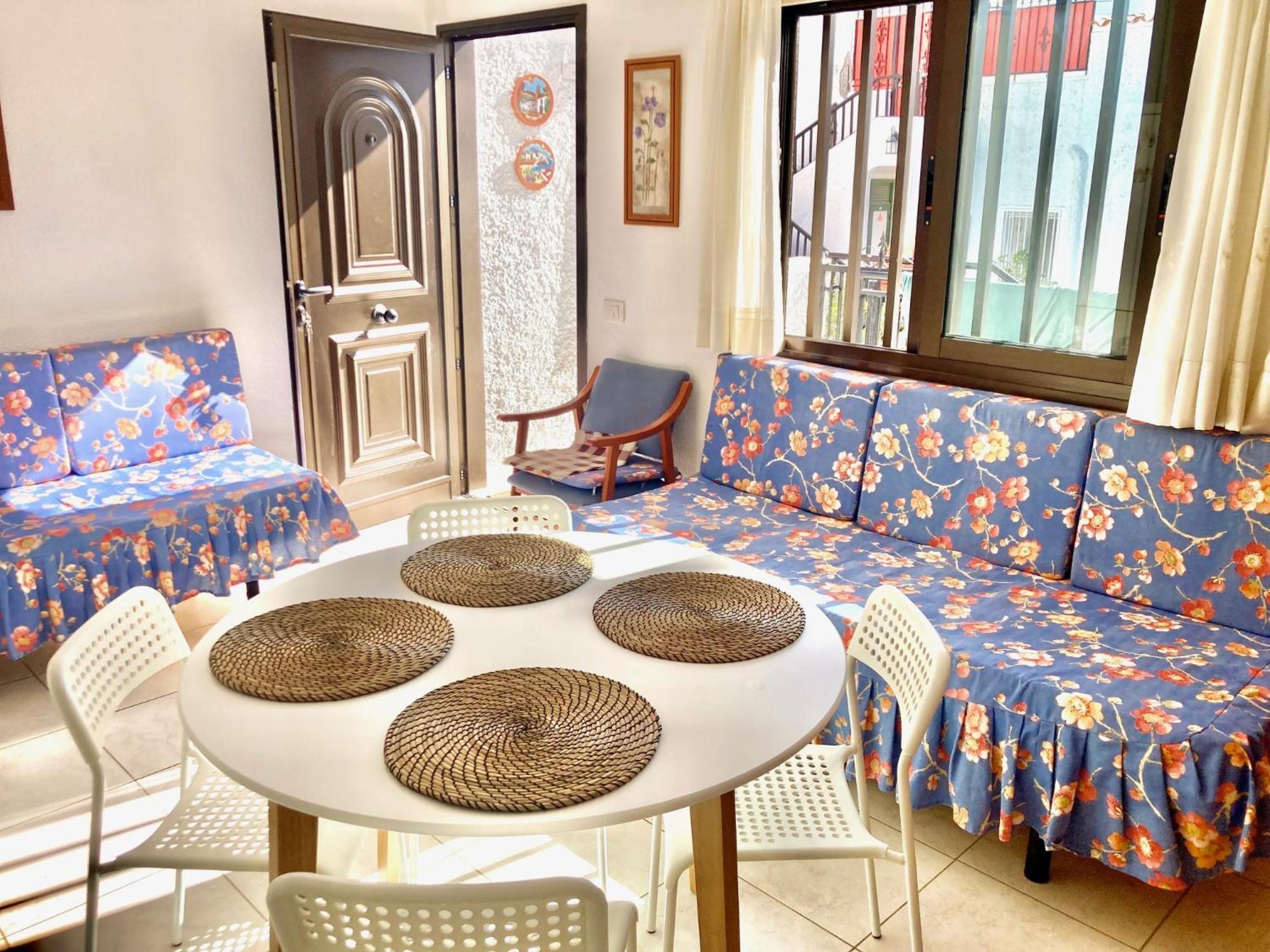 Apartamento En Primera Linea De Playa, Centrico, Tranquilo Плая де лас Америкас Екстериор снимка